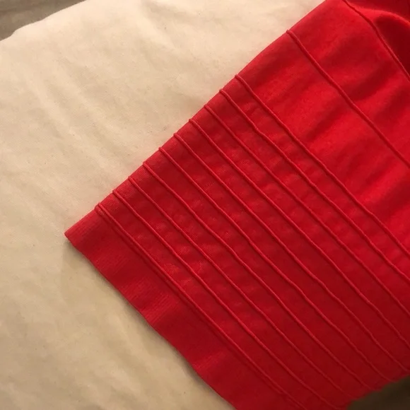 ♥️💋 NWT! Red Hot Bodycon Bebe Dress. Sizzle in this stunner! Size M/L - Picture 10 of 12